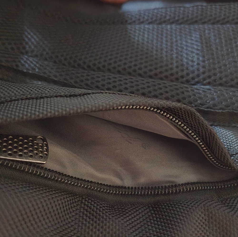 NICGID Backpack🎒 - Picture 8 of 8